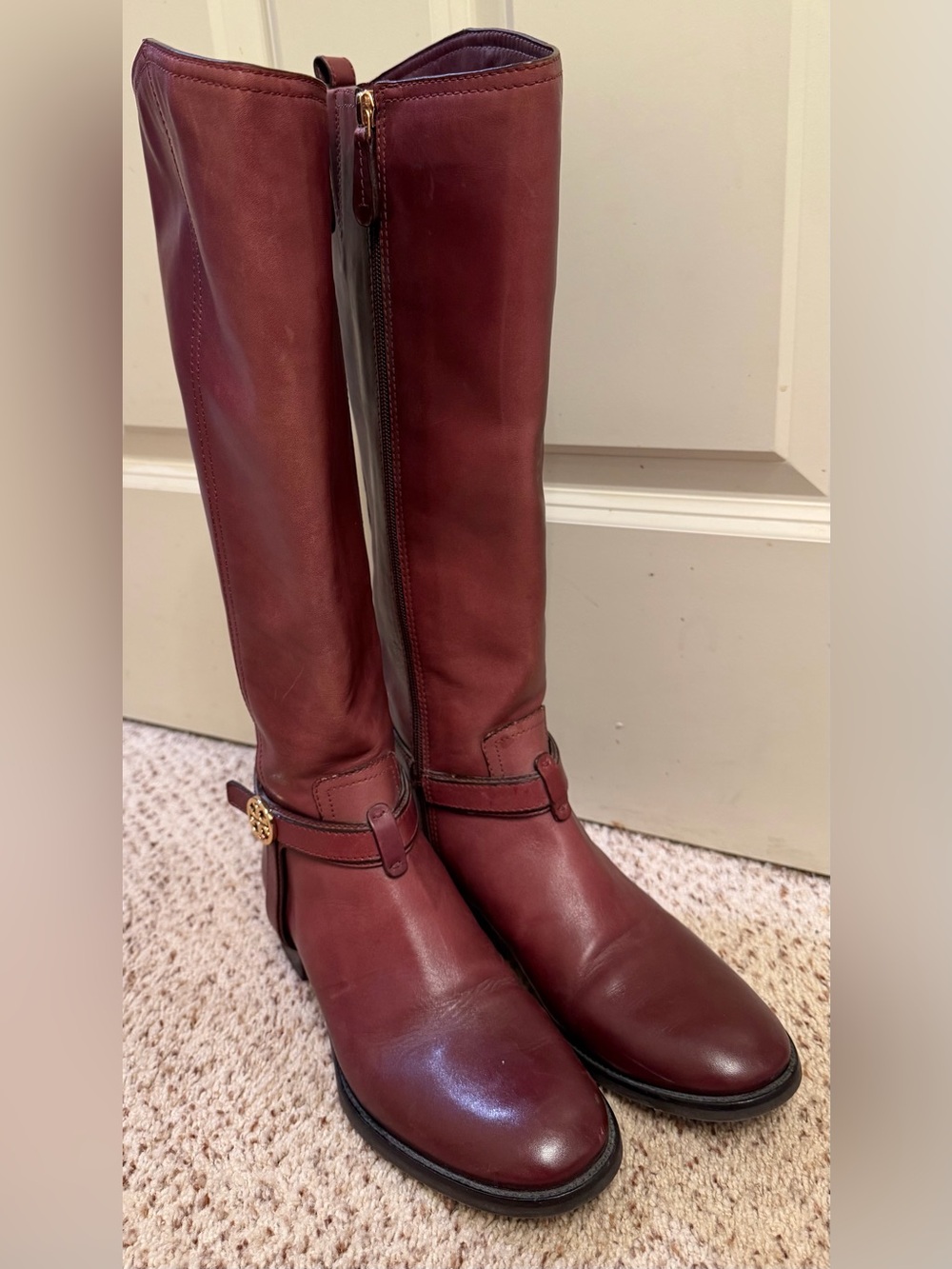 Tory Burch Leather Riding/Knee High Boots in Maroon/Red Leather, Size 8 - Picture 3 of 12